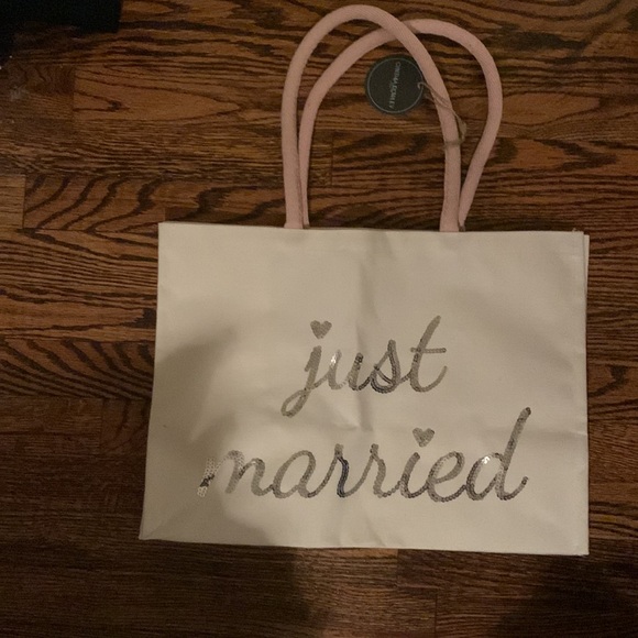 Cynthia Rowley Tote Bridal - Picture 2 of 3